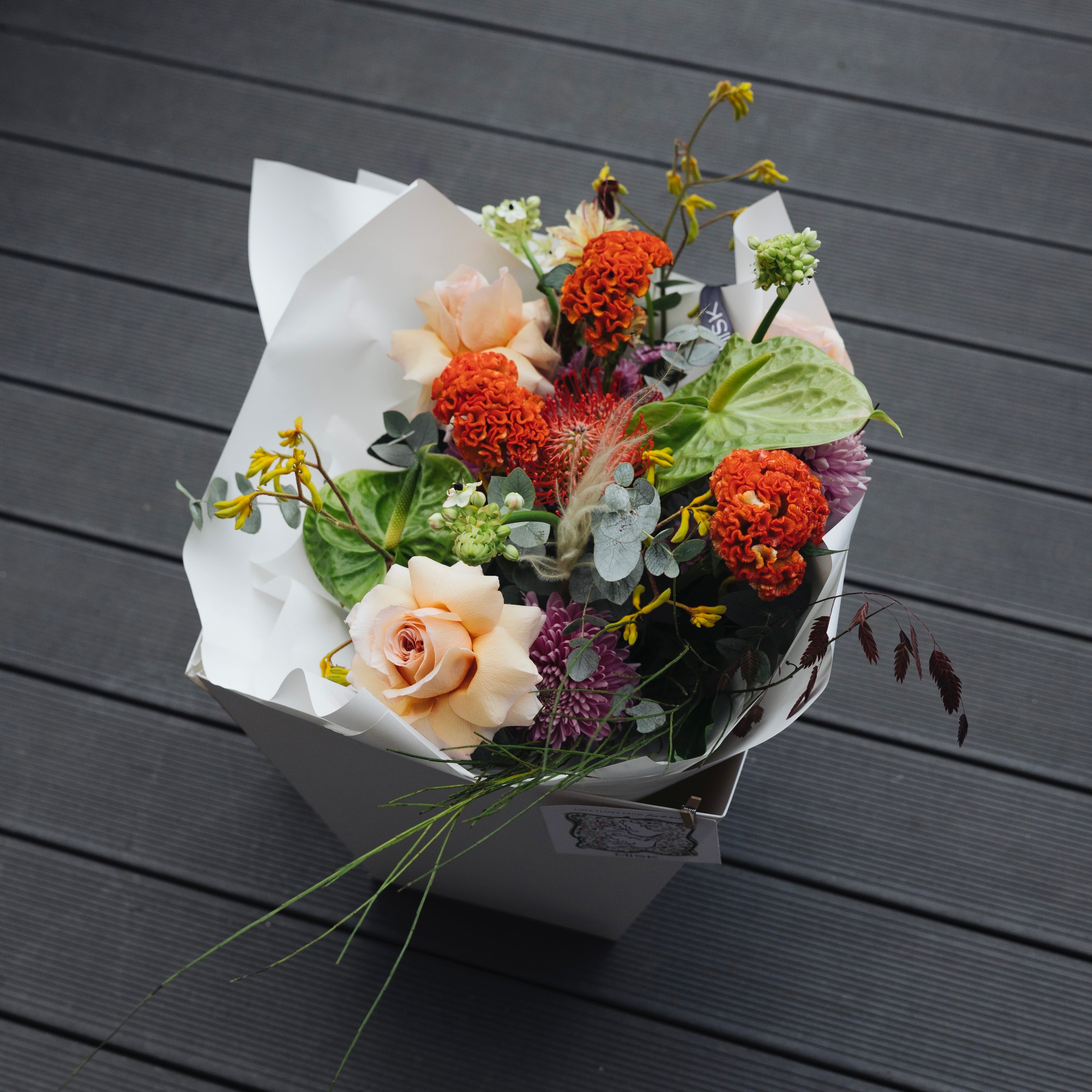 Krem Tonlarında Haftanın Buketi