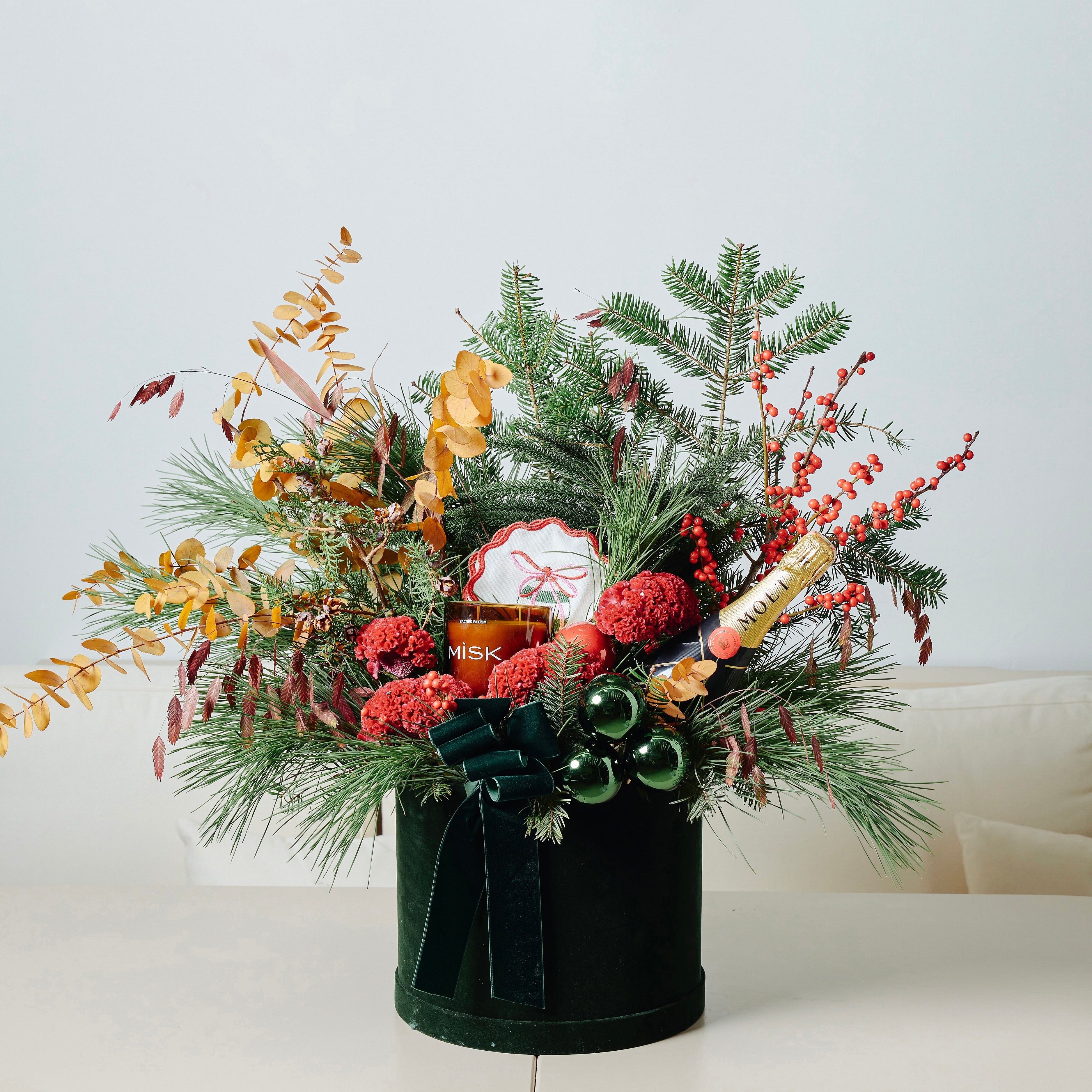 Yeşil Kadife Kutuda Yılbaşı Hediye Seti - Şampanyalı