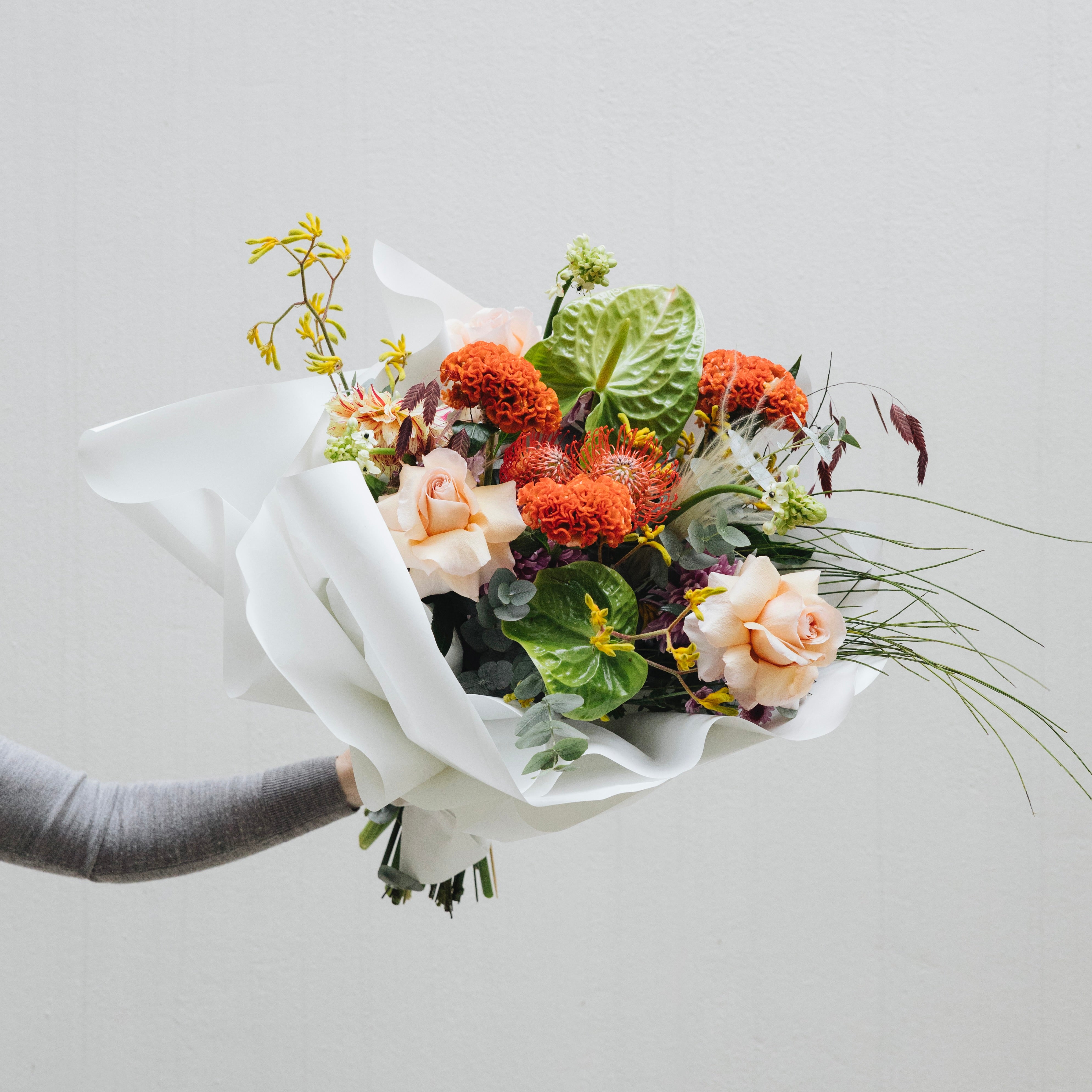 Krem Tonlarında Haftanın Buketi