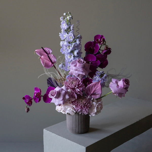Seramik Vazo Lila ve Mavi Çiçek Aranjmanı